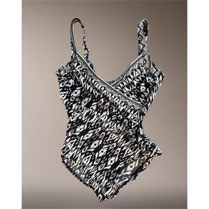 MIRACLESUIT Womens Swimsuit Sz 12 One Piece SANIBEL Black White Gold Labyrinth